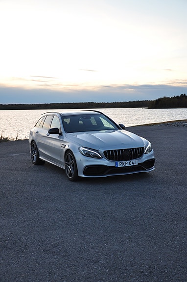 Mercedes-Benz C63 3 of 24