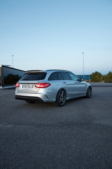 Mercedes-Benz C63 6 of 24