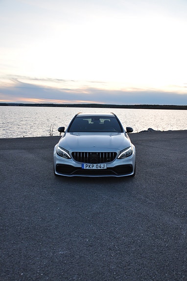 Mercedes-Benz C63 4 of 24