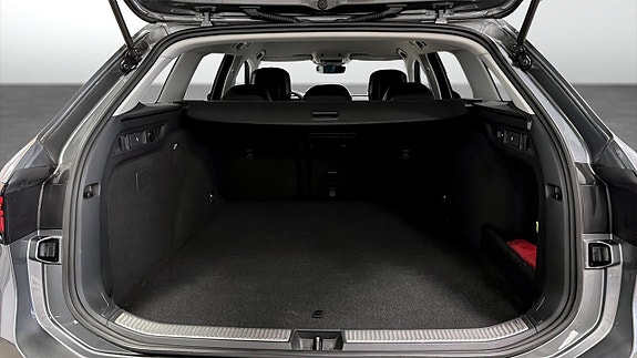 Volkswagen Passat 12 of 12