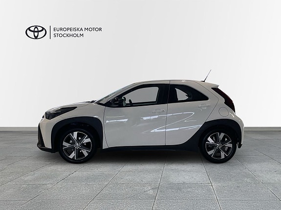 Toyota Aygo X 3 of 16