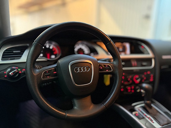 Audi A5 9 of 17
