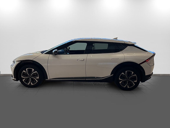 Kia EV6 5 of 15