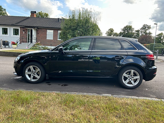 Audi A3 6 of 12
