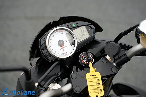 Kawasaki Z1000* GPR Ljuddämpare, Nya däck! 29 of 30