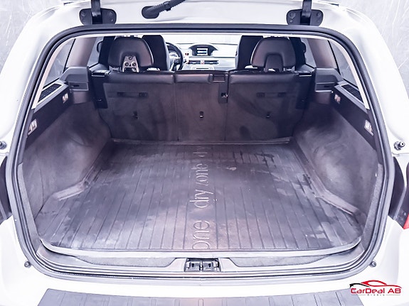 Volvo V70 17 of 28