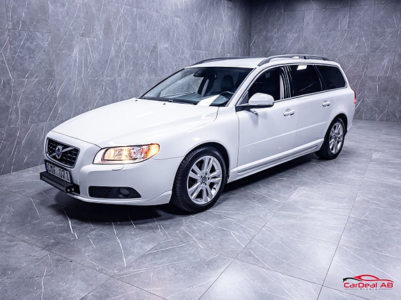 Volvo V70 3 of 28