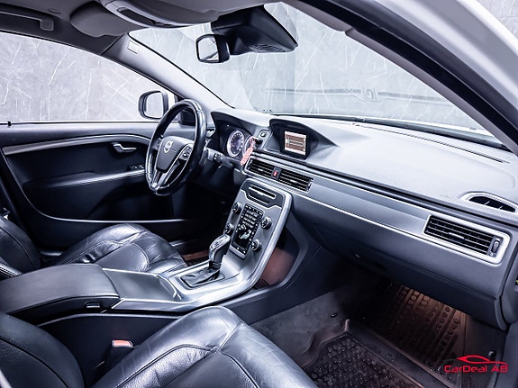 Volvo V70 14 of 28