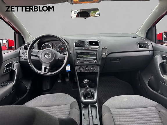 Volkswagen Polo 10 of 14