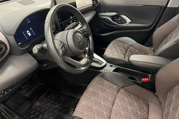 Toyota Yaris Cross 14 of 21