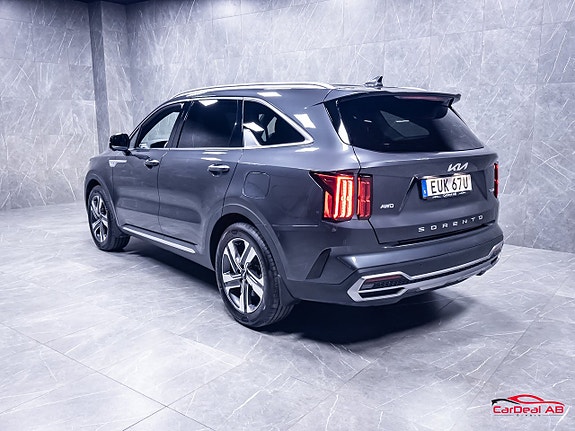 Kia Sorento 5 of 30