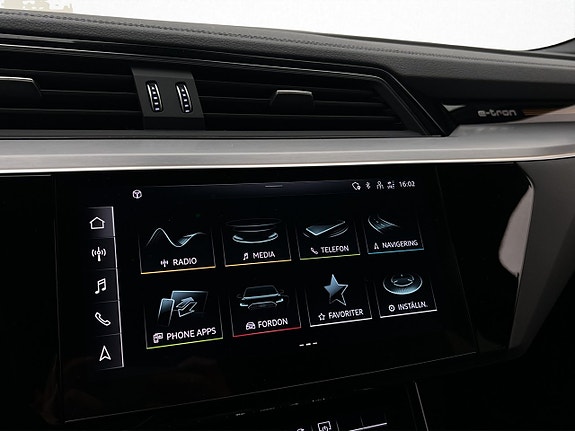 Audi e-tron 23 of 30