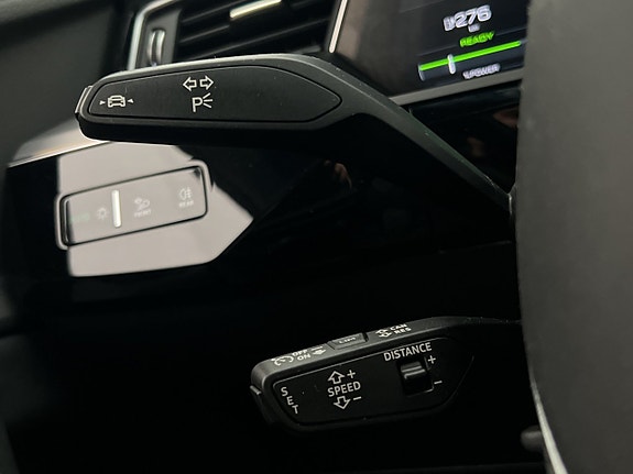 Audi e-tron 17 of 30