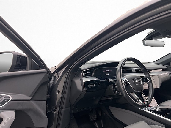Audi e-tron 10 of 30