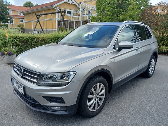 Volkswagen Tiguan 2 of 17