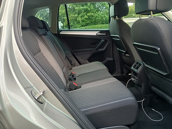 Volkswagen Tiguan 6 of 17
