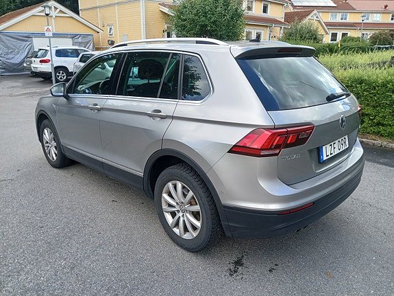 Volkswagen Tiguan 8 of 17
