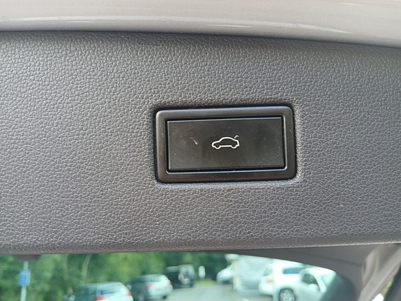 Volkswagen Tiguan 10 of 17