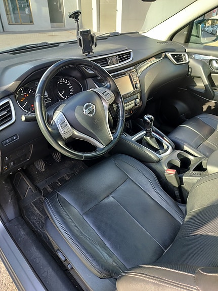 Nissan Qashqai 2 of 5