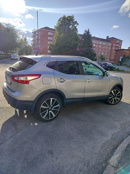 Nissan Qashqai 4 of 5