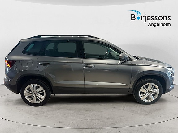 Skoda Karoq 2 of 12