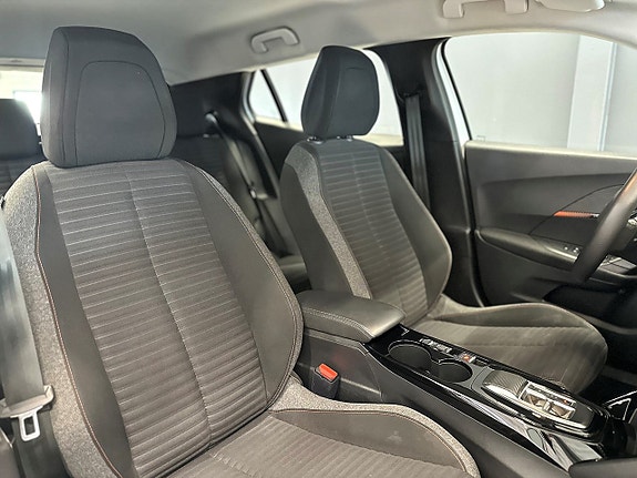 Peugeot 2008 8 of 16