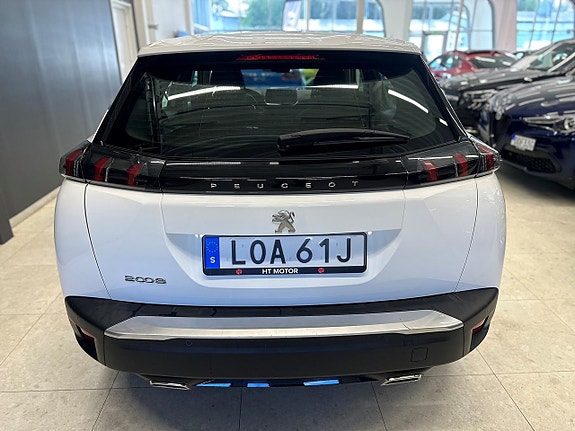 Peugeot 2008 5 of 16