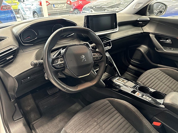 Peugeot 2008 11 of 16