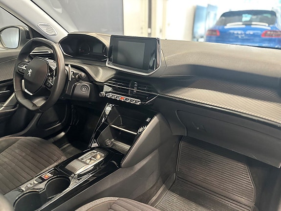Peugeot 2008 7 of 16