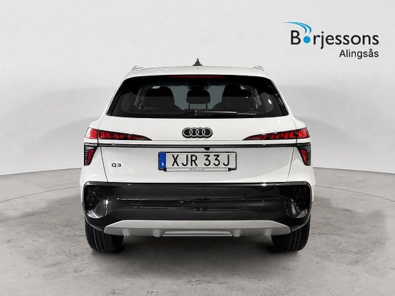Audi Q3 4 of 14