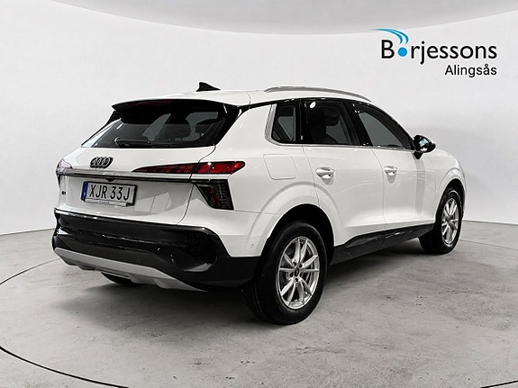 Audi Q3 3 of 14