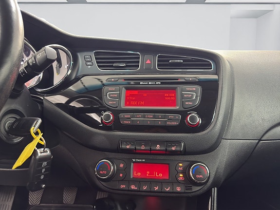 Kia Ceed 13 of 16