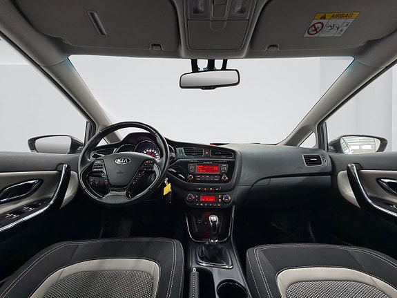 Kia Ceed 10 of 16
