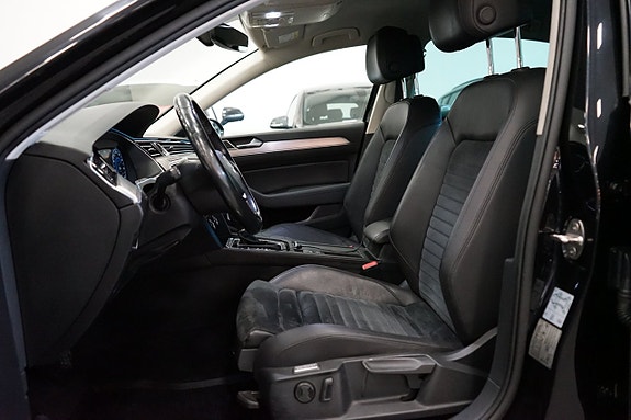 Volkswagen Passat 13 of 20
