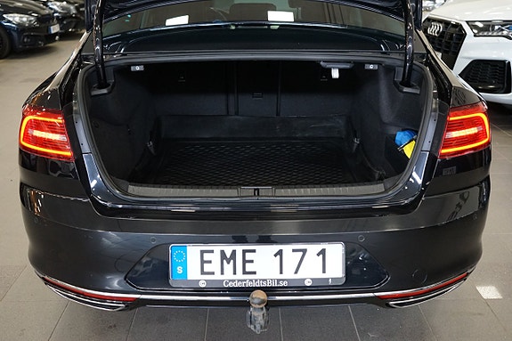 Volkswagen Passat 16 of 20