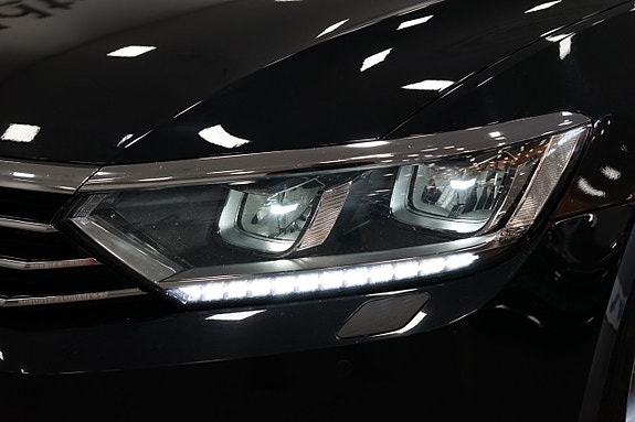 Volkswagen Passat 19 of 20
