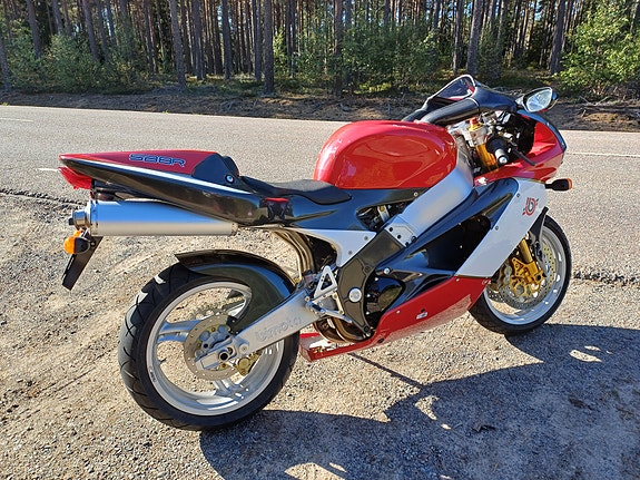 Bimota SB8R 2 of 12