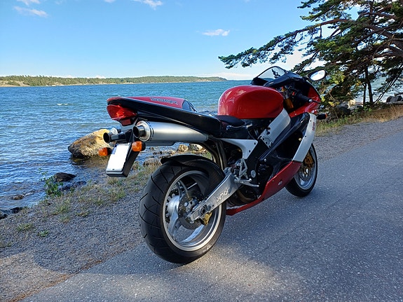 Bimota SB8R 5 of 12