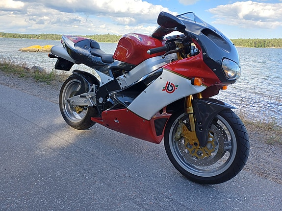Bimota SB8R 3 of 12