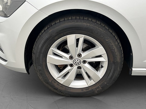 Volkswagen Polo 23 of 25