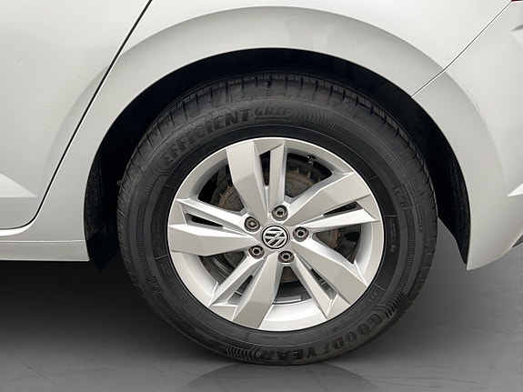 Volkswagen Polo 24 of 25