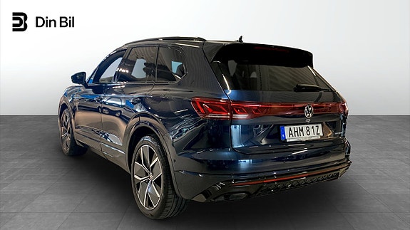 Volkswagen Touareg 3 of 13