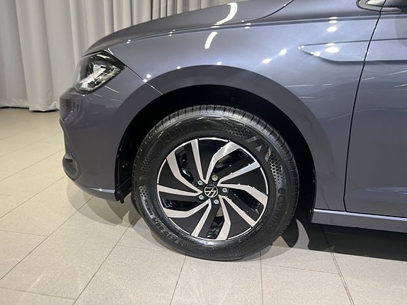 Volkswagen Polo 8 of 11