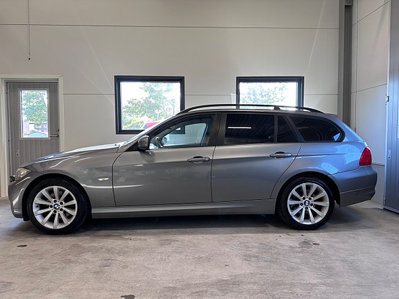 BMW 318d 3 of 16