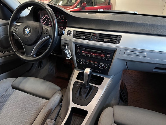 BMW 318d 9 of 16