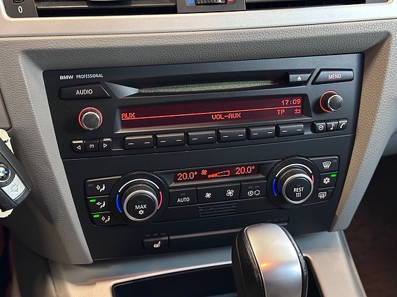 BMW 318d 12 of 16