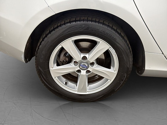 Volvo V40 28 of 29