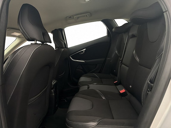 Volvo V40 24 of 29