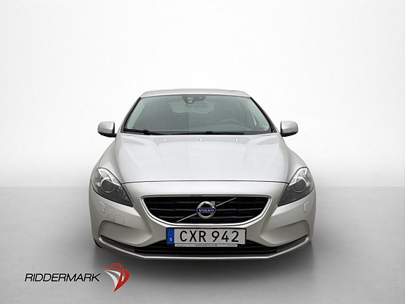 Volvo V40 2 of 29