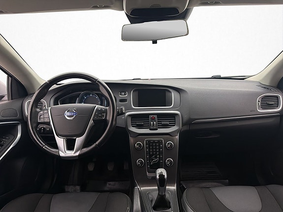 Volvo V40 12 of 29